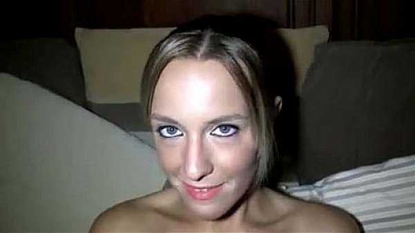 Amateur milf fucks and squirts