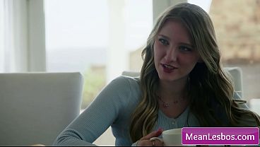 Mean lesbians Melody Marks & Annie King in action